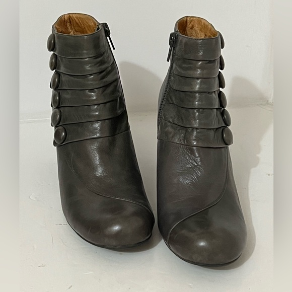 Miz Mooz Shoes - Miz Mooz | All Grey Leather Booties with Button Side Detail - Size Ladies 38